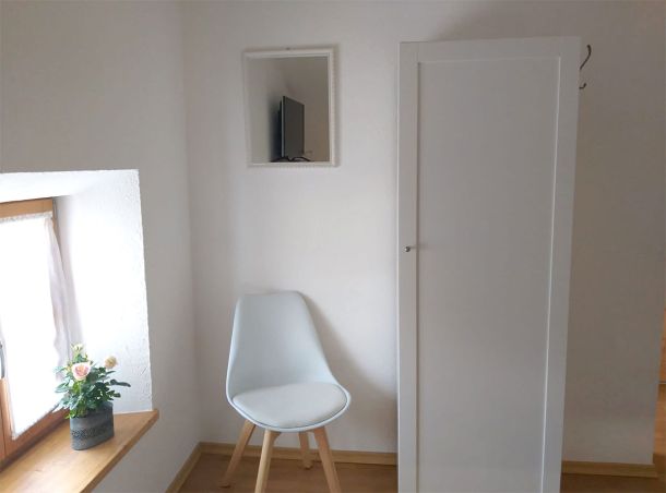 Kleiderschrank